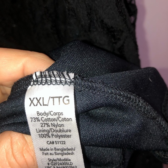 COPY - G21 - xxl burgundy lace sleeveless top/ blouse- can be worn with legging… - Picture 4 of 7